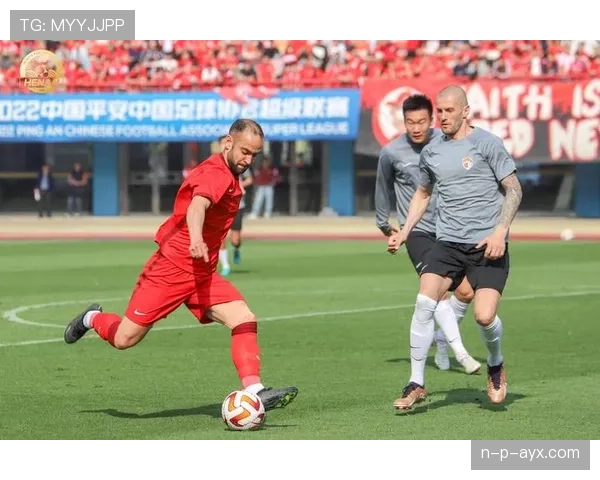 中超联赛进入冲刺阶段,多队状态回升全力争夺季后赛席位 中超联赛进入冲刺阶段,多队状态回升全力争夺季后赛席位