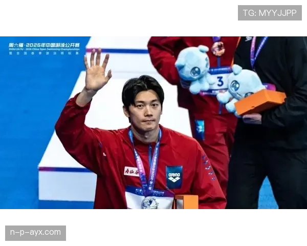 汪顺家里泳池比很多人小区还大，这日子过得我酸了